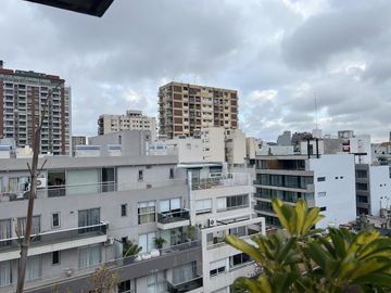 Venta departamento con terraza, parrilla y jacuzzi propio. 1 suites. 2 Cocheras. Amenities. Palermo
