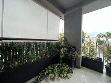 Venta departamento con terraza, parrilla y jacuzzi propio. 1 suites. 2 Cocheras. Amenities. Palermo