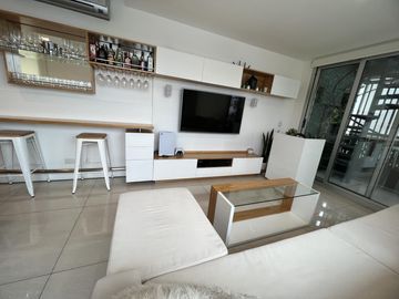Venta departamento con terraza, parrilla y jacuzzi propio. 1 suites. 2 Cocheras. Amenities. Palermo