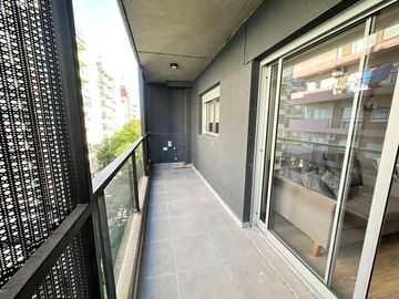 Venta - Departamento de un dormitorio con balcón y amenities a estrenar en Barrio Martin, Rosario