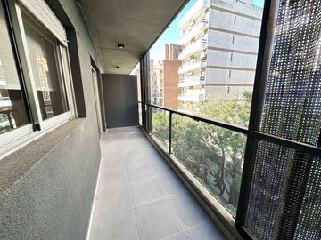 Venta - Departamento de un dormitorio con balcón y amenities a estrenar en Barrio Martin, Rosario