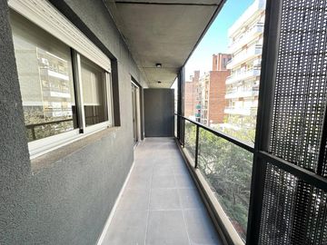 Venta - Departamento de un dormitorio con balcón y amenities a estrenar en Barrio Martin, Rosario