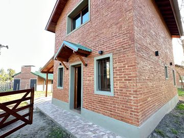 Venta casa 2 habitaciones a estrenar en Salvador Maria- Lobos