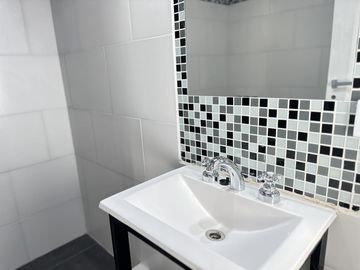 Venta casa 2 habitaciones a estrenar en Salvador Maria- Lobos