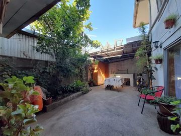 Almirante Latorre con Barros Arana