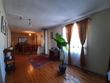 Almirante Latorre con Barros Arana