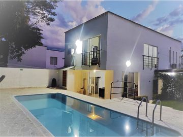 Casa en venta Santa Fe de Antioquia - cerca al parque principal