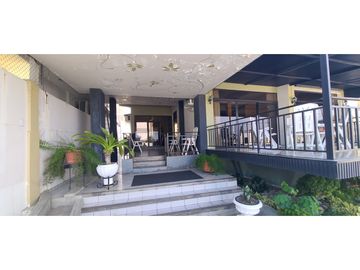 En venta casa frente a puerto de Manta, ideal para hotel.