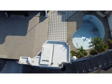 En venta casa frente a puerto de Manta, ideal para hotel.