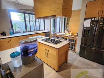 Casa en Fraccionamiento El Pedregal de Querétaro