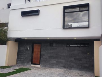 VENTA DE CASA NUEVA EN ZIBATA