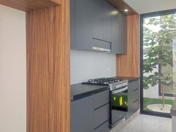 VENTA DE CASA NUEVA EN ZIBATA