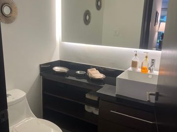 Venta de Casa Habitación en Hacienda Agua Caliente