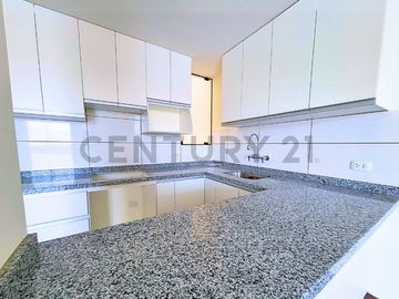 DEPARTAMENTO EN VENTA 1ER PISO DE 156.49 M2,  URBANIZACION  EL OLIVAR  I - TACNA