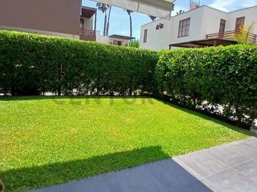 ¡Hermosa casa chalet en La Encantada De Villa, zona exclusiva!