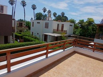 ¡Hermosa casa chalet en La Encantada De Villa, zona exclusiva!