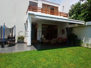 ¡Hermosa casa chalet en La Encantada De Villa, zona exclusiva!
