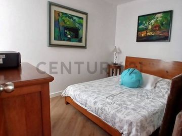 ¡Hermosa casa chalet en La Encantada De Villa, zona exclusiva!