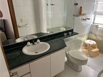 Vendo Apartamento Medellin Santa María de Los ngeles 178,5 metros