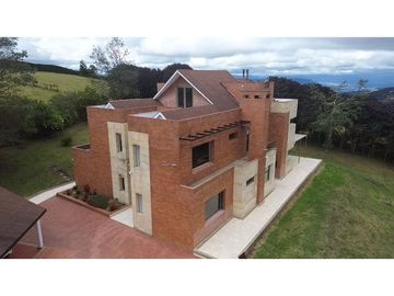 Venta en  casa cerros de yerbabuena