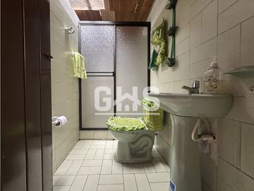 SE VENDE CASA EN BARRIO REPUBLICA DE FRANCIA CARTAGO