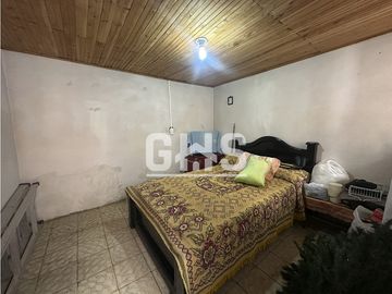 SE VENDE CASA EN BARRIO REPUBLICA DE FRANCIA CARTAGO