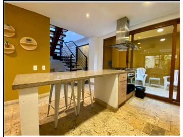 Increíble apartamento dúplex amoblado en el centro histórico