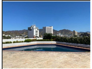 Increíble apartamento dúplex amoblado en el centro histórico