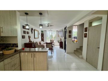 Casa esquinera en venta - Conjunto Rincón de Las Flores Palmira Valle