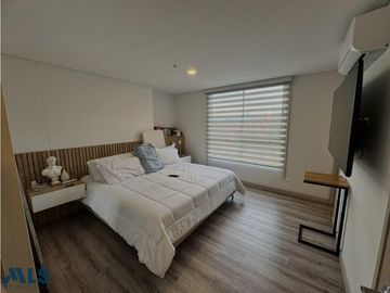 APARTAMENTO EN VENTA EN LA LOMA DEL ESCOBERO EN ENVIGADO