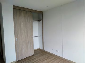 VENDO APARTAMENTO EN LLANOGRANDE