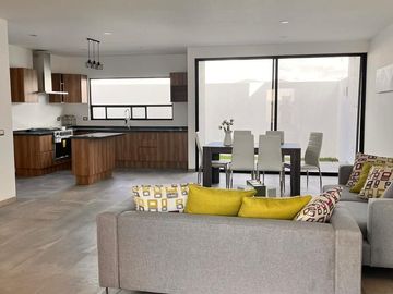 Venta de Casa en Querétaro, Preserve Juriquilla y con alberca privada