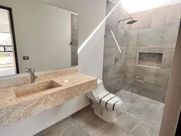 Venta de Casa en Querétaro, Preserve Juriquilla y con alberca privada