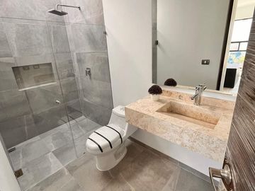 Venta de Casa en Querétaro, Preserve Juriquilla y con alberca privada
