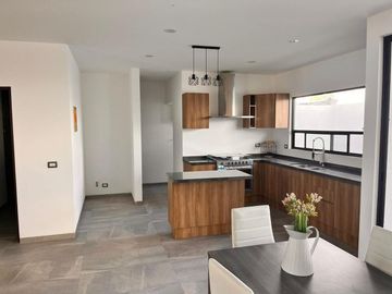 Venta de Casa en Querétaro, Preserve Juriquilla y con alberca privada