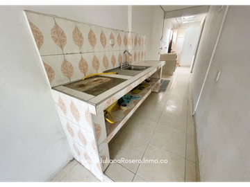 VENDO CASA CON 2 APARTAMENTOS EN LA PAZ (PEATONAL)