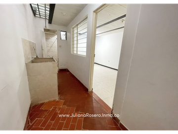 VENDO CASA CON 2 APARTAMENTOS EN LA PAZ (PEATONAL)