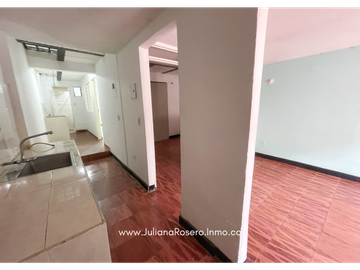 VENDO CASA CON 2 APARTAMENTOS EN LA PAZ (PEATONAL)