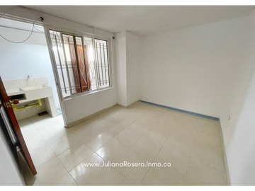 VENDO CASA CON 2 APARTAMENTOS EN LA PAZ (PEATONAL)