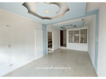 VENDO CASA CON 2 APARTAMENTOS EN LA PAZ (PEATONAL)