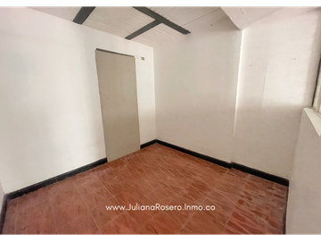 VENDO CASA CON 2 APARTAMENTOS EN LA PAZ (PEATONAL)