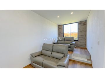 Casa Campestre en Parcelación Alto de Las Palmas