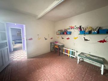 RENTA O VENTA DE PROPIEDAD CON USO DE SUELO COMERCIAL  EN LA GUSTAVO A MADERO.