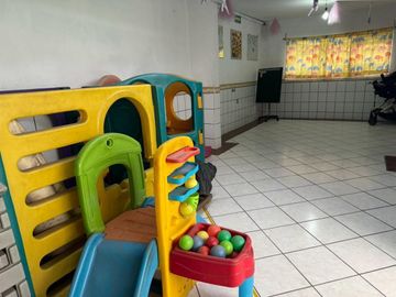 RENTA O VENTA DE PROPIEDAD CON USO DE SUELO COMERCIAL  EN LA GUSTAVO A MADERO.