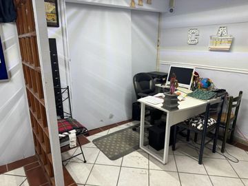 RENTA O VENTA DE PROPIEDAD CON USO DE SUELO COMERCIAL  EN LA GUSTAVO A MADERO.