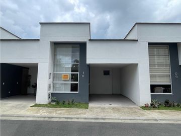 ALQUILER DE CASA EN CONJUNTO KAOBA SECTOR CONDINA PEREIRA