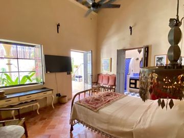 Casa Colonial Restaurada en Venta!