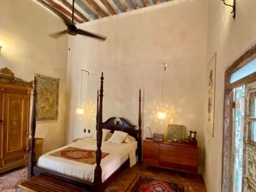 Casa Colonial Restaurada en Venta!