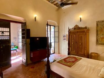 Casa Colonial Restaurada en Venta!