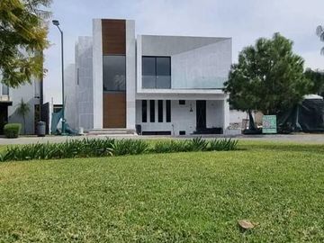 Casa en Venta en Residencial Los Sueños, Zapopan Jalisco